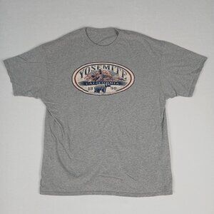 Yosemite California Bear Graphic Grey Tee